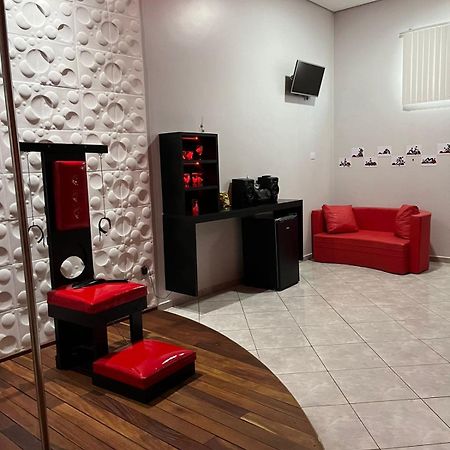 Fetiche Motel Presidente Medici  Ngoại thất bức ảnh