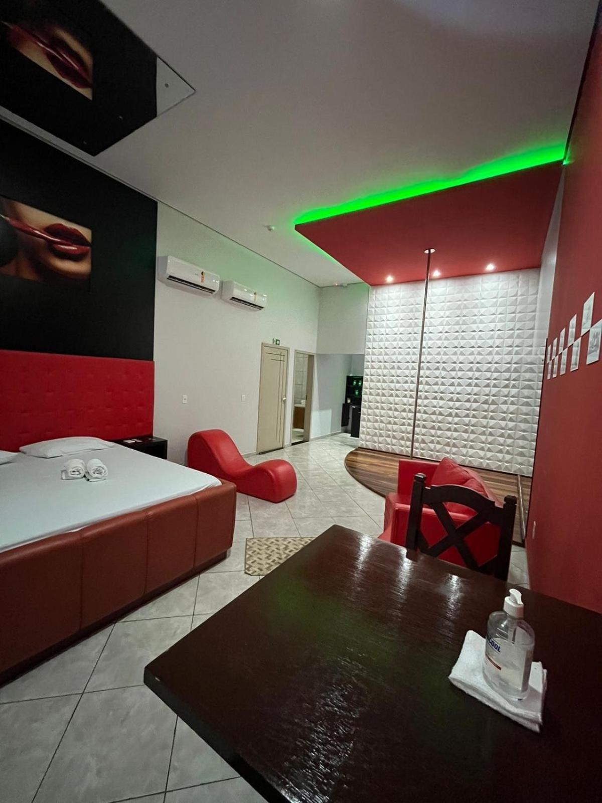 Fetiche Motel Presidente Medici  Ngoại thất bức ảnh